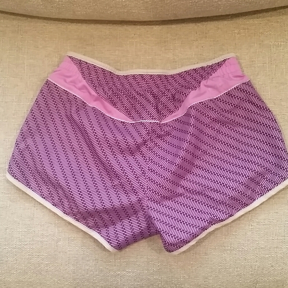 Nike Dri Fit running shorts -size small - Picture 2 of 3